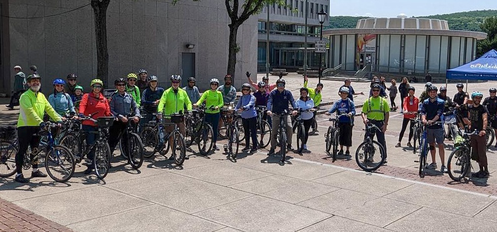 Bhem Mayor Ride Group shot